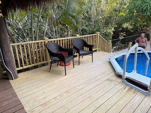3rd image of 2110 Palm Beach Rd