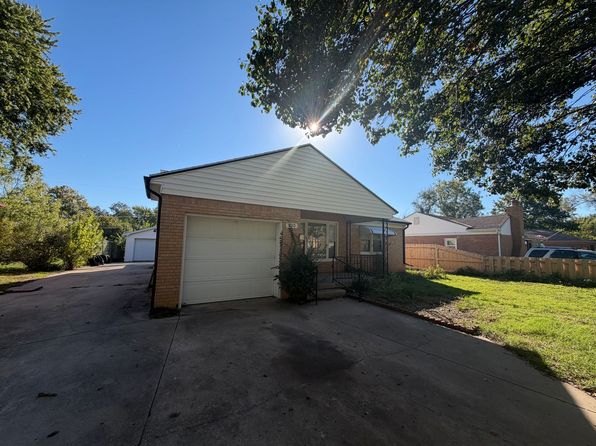 220 Sunset Ave