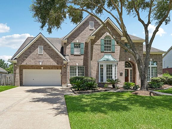 2nd image of 2905 Harvest Hill Dr