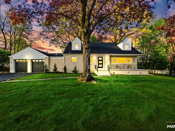 30 Birch St, Emerson, NJ 07630