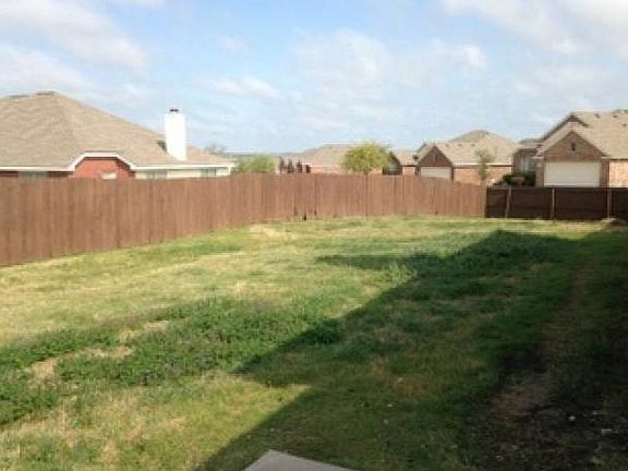 3rd image of 405 Dartmoor Dr