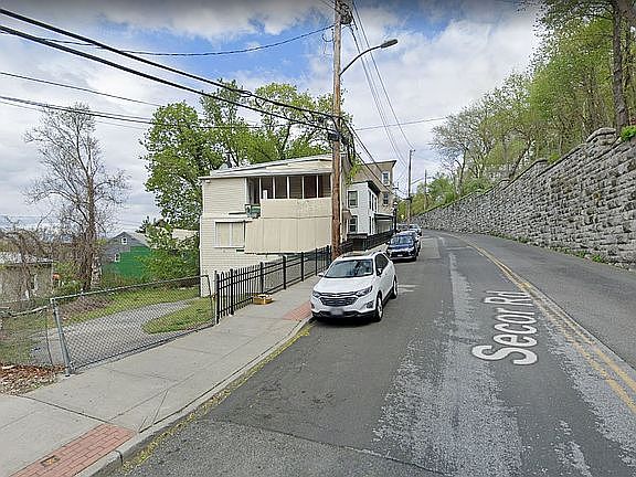 2nd image of 25 Secor Rd