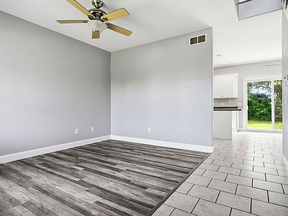 4th image of 9821 Gabriel Dr