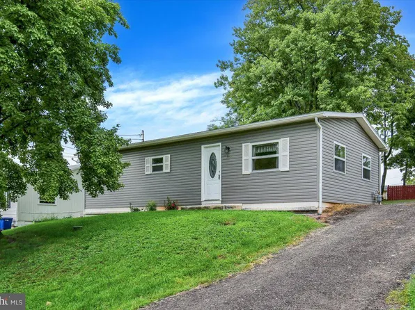1257 Dauphin Pl, Birdsboro, PA 19508