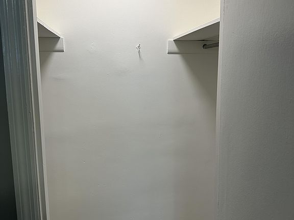 5th image of 2047 Coburn Blvd #9