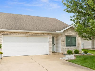 739 Blue Jay Way, Dyer, IN, 46311