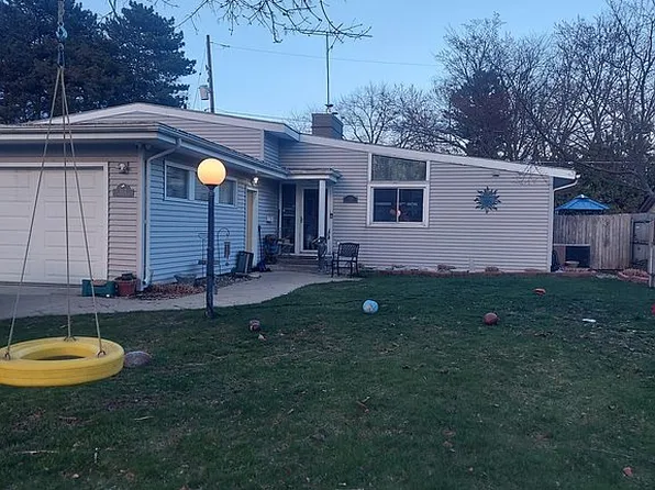 1112 Washburn Pl E, Saginaw, MI 48602