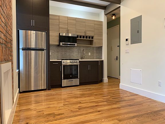 4th image of 281 Bushwick Ave #2L