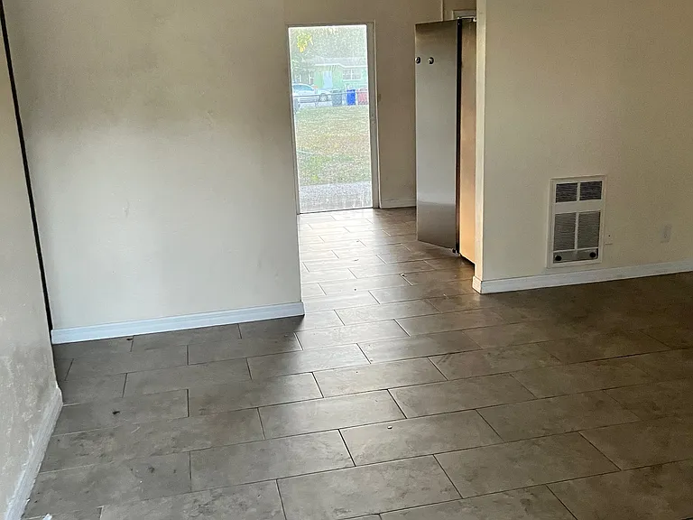 1778 Ebenezer Ct — Photo 15