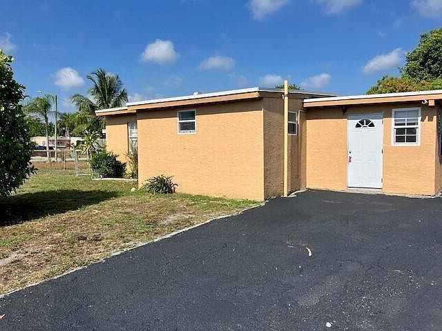 1st image of 3901 Plum Tree Drive