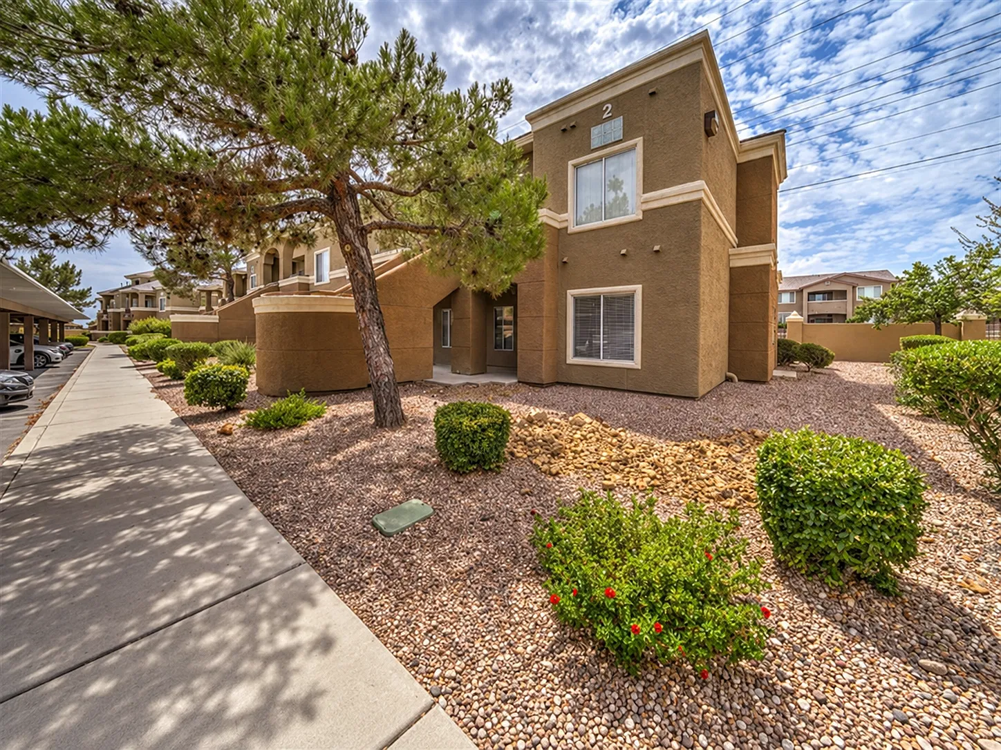 8070 W Russell Rd — Photo 3