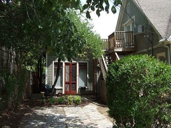 2nd image of 3101 Harris Park Ave APT B