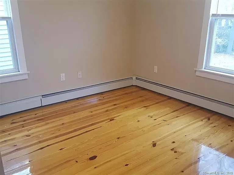 31 Edwards St #2 — Photo 9