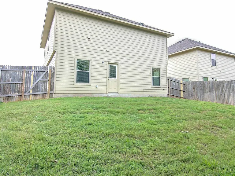 5523 Degan Way — Photo 9