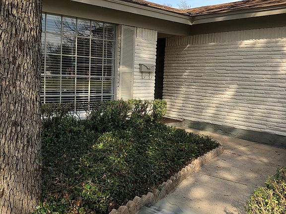 2nd image of 400 W Cheryl Ave