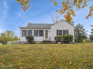 7 Gardner Rd, Wynantskill, NY 12198