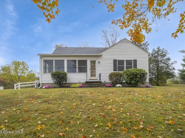 7 Gardner Road, Wynantskill, NY 12198