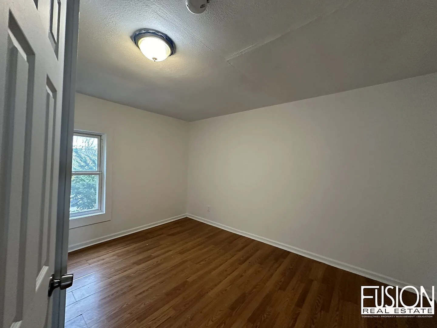 340 Manhattan Drive — Photo 3