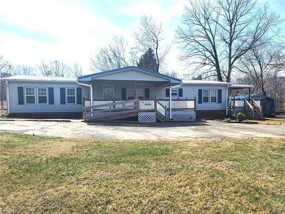 1st image of 220 Joyner Cir