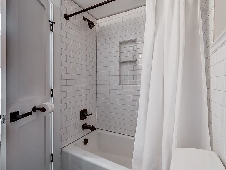 1523 W Cary St #9I — Photo 12