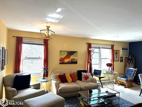 2nd image of 1100 University Manor Dr #B-34-35