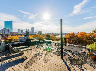 112 Pinckney St APT 14, Boston, MA 02114