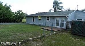 3rd image of 906 NE 1st Ave