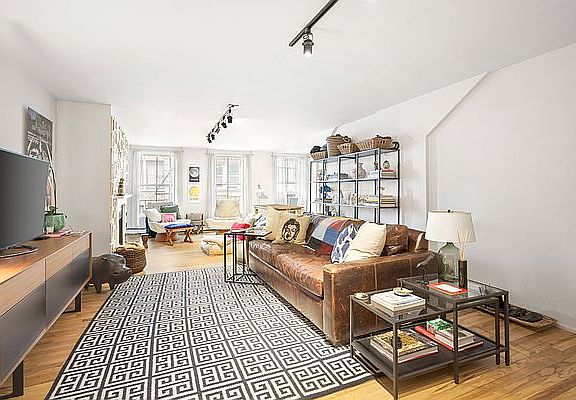 3rd image of 59 Grand St #3B