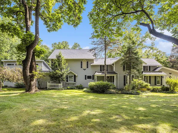 11368 E Baseline Rd, Hickory Corners, MI 49060