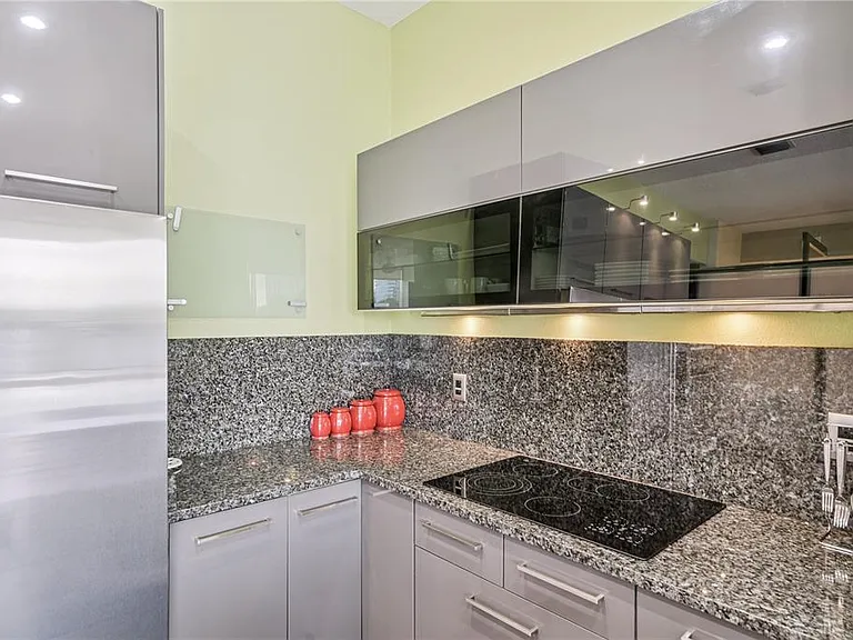 151 E Washington St #3B — Photo 17