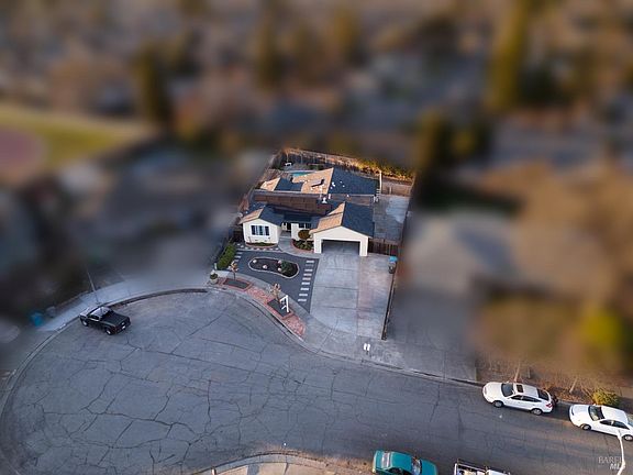 5th image of 2345 Hickock Court