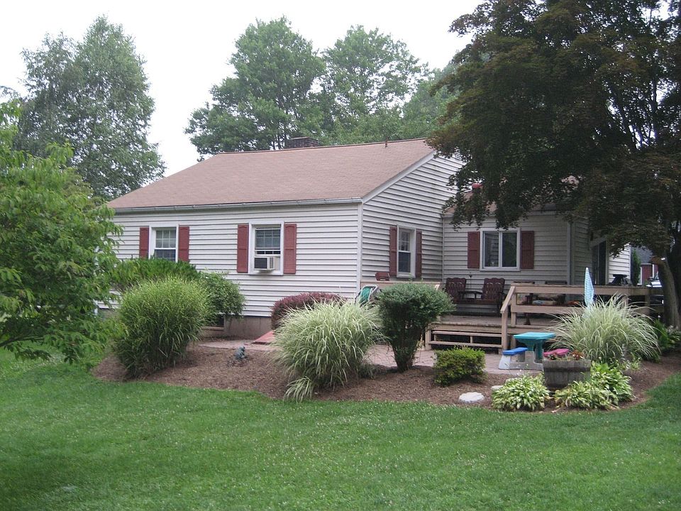 2nd image of 11 Cedar Crst