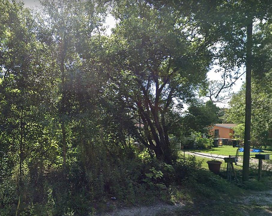 2nd image of 1338 37th St NW