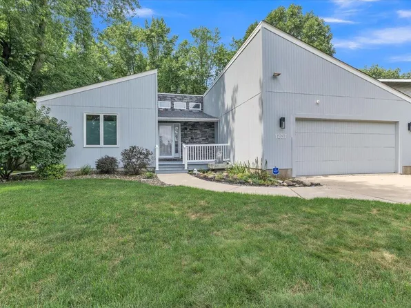 1237 Lisa Ln, Schererville, IN 46375