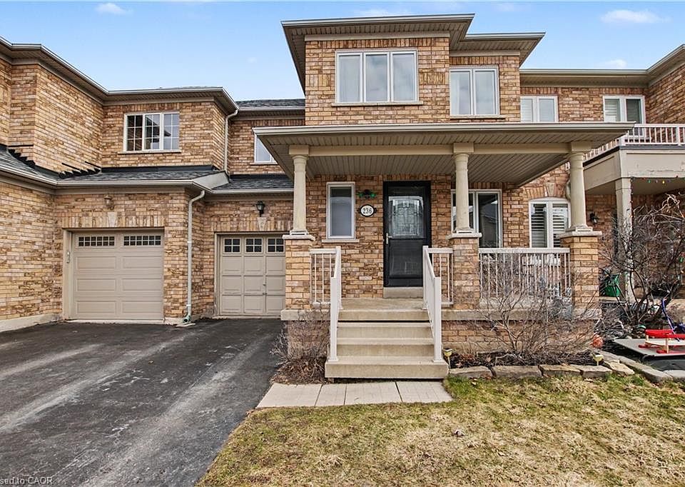 1st image of 236 Fitzgerald Cres