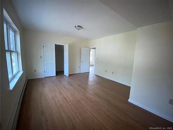 3rd image of 65 Charlotte St #1W
