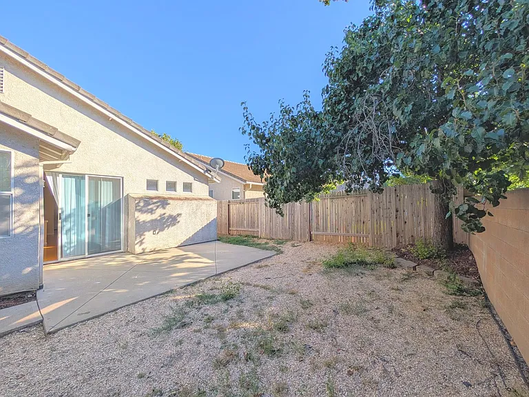 2756 Red Clover Way — Photo 29