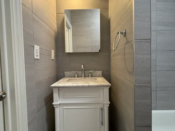 40 Shore Boulevard image 11 of 15