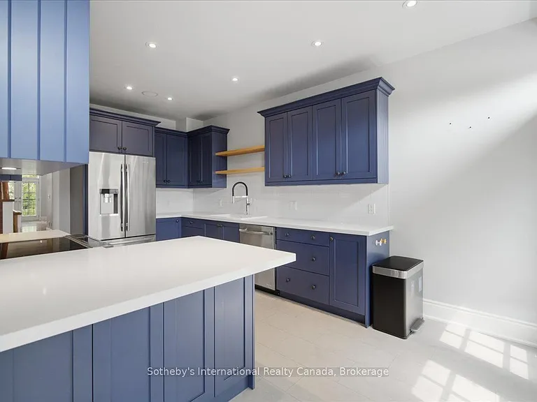 339 Randall St — Photo 16