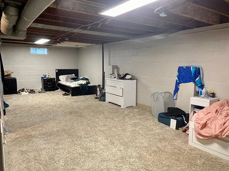 1015 N Main St — Photo 13