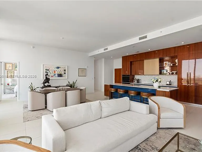 2678 Tigertail Ave #Penthouse CU-4 — Photo 9