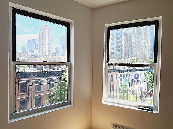 5th image of 372 W 46th St APT 5A