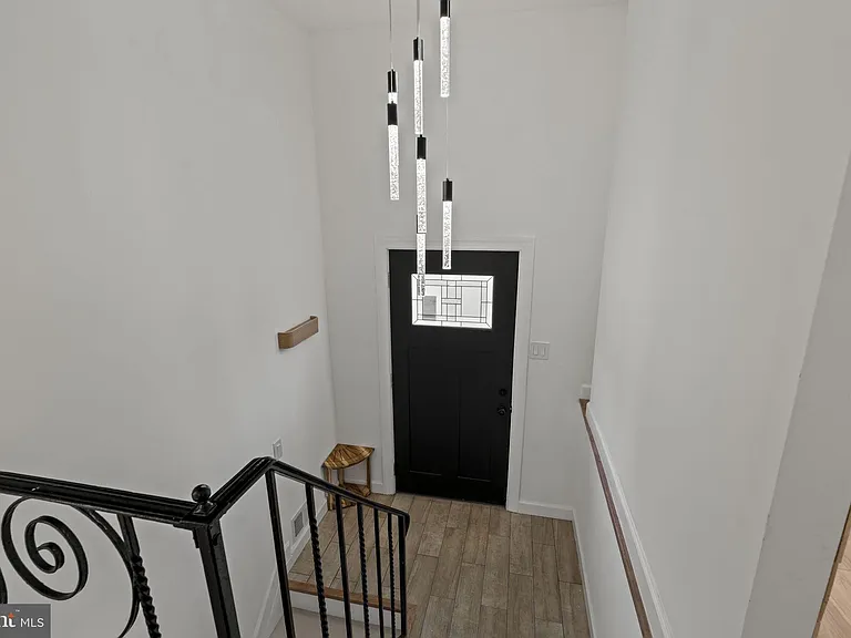 901 Russo Dr — Photo 5