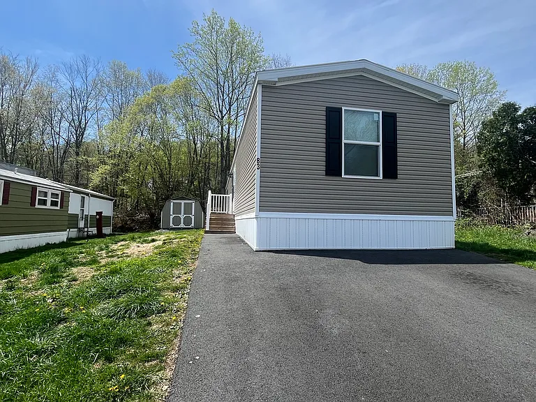 83 Southwick Dr — Photo 19