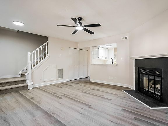 5th image of 213 Rosebrooks Dr