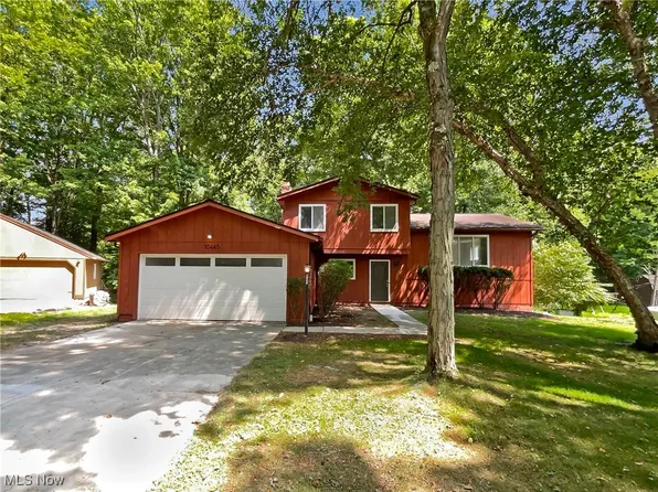 10465 Woodchuck Ct, Twinsburg, OH 44087