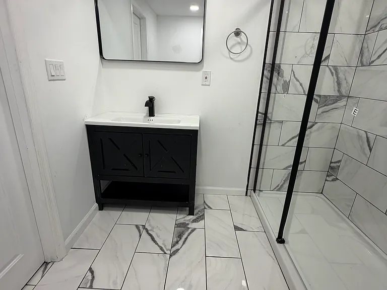 511 W Venango St #1 — Photo 8
