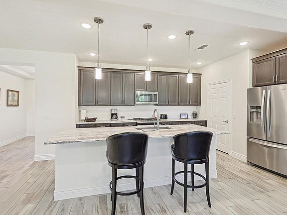 3rd image of 9629 Windwood Ln