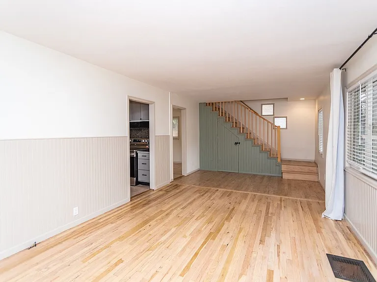 1005 Norwood Ave — Photo 9
