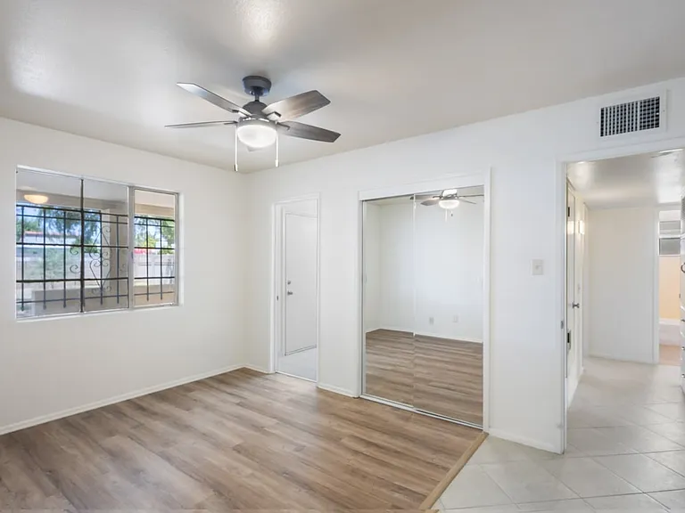 5742 N 12th Pl #5742 N 12TH — Photo 12
